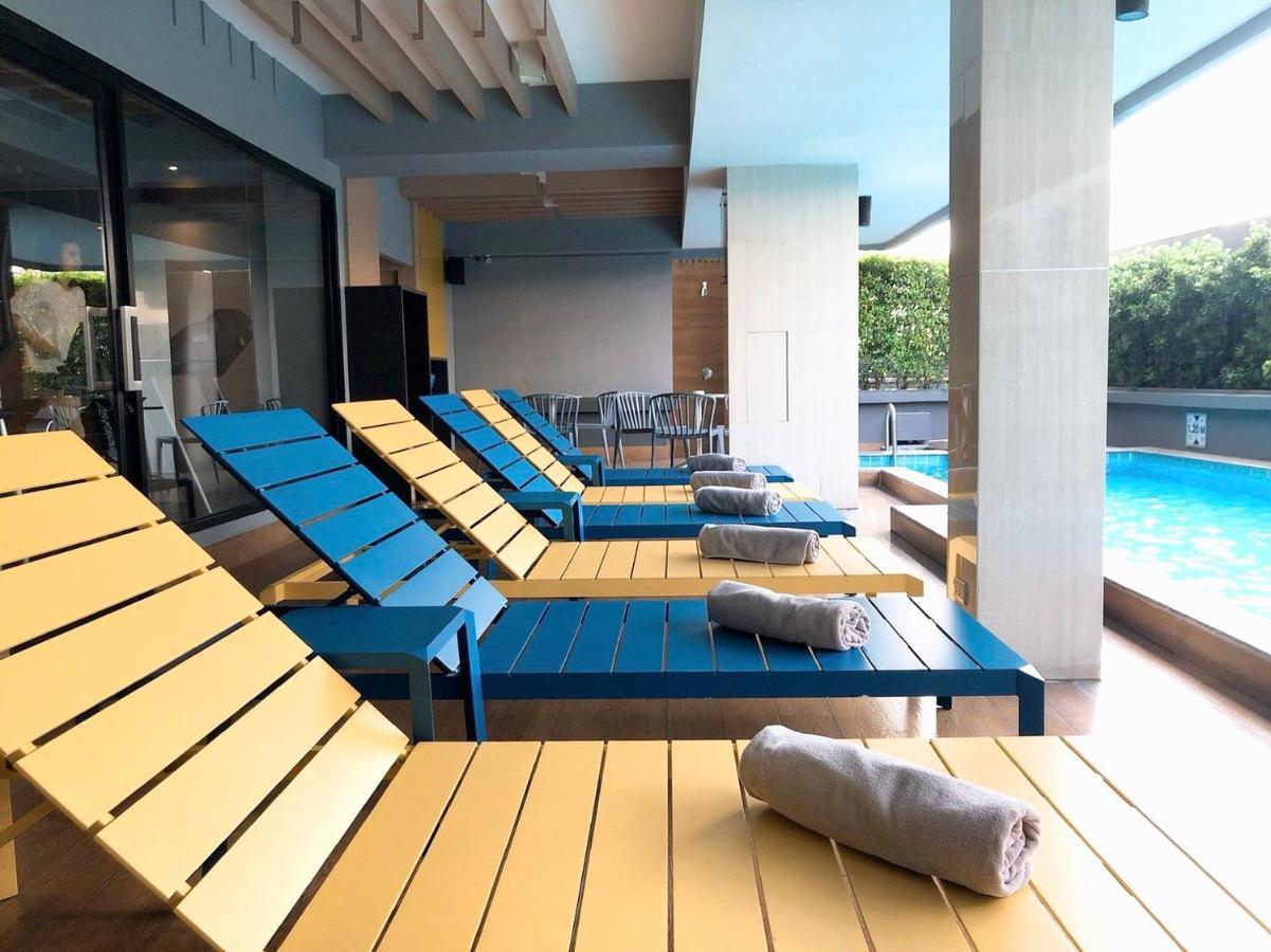Alt Hotel Nana By Uhg Bangkok Exteriör bild