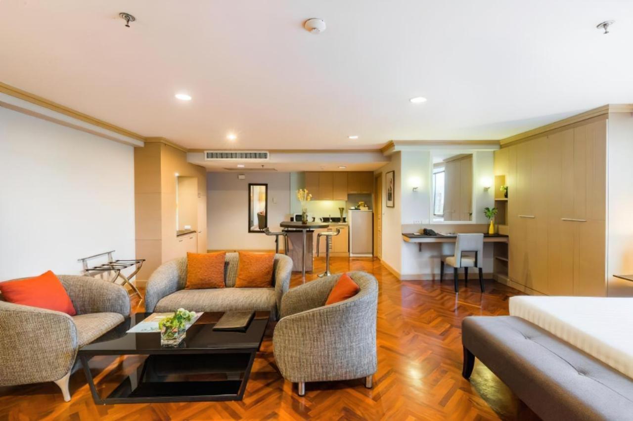 Alt Hotel Nana By Uhg Bangkok Exteriör bild