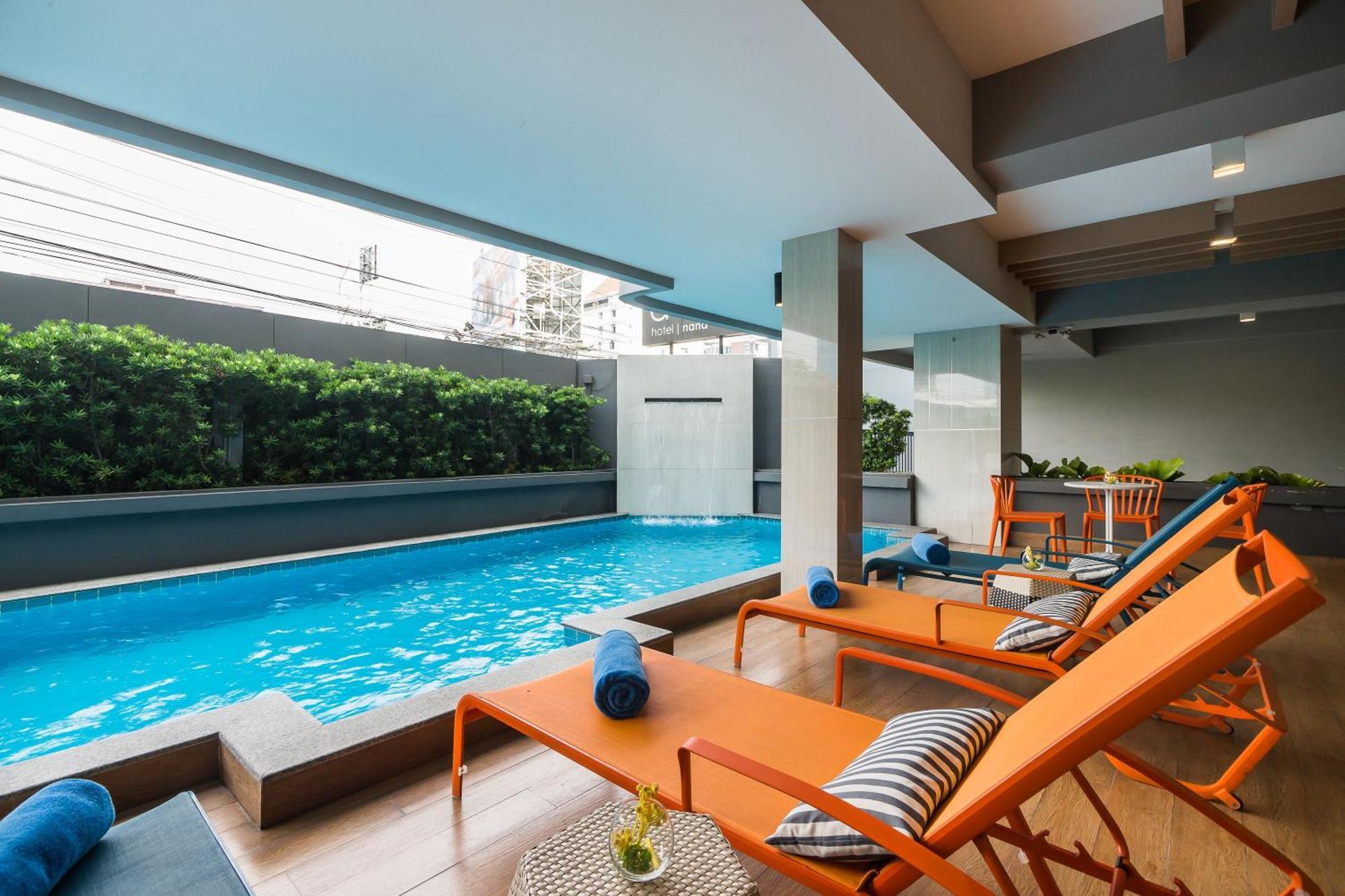 Alt Hotel Nana By Uhg Bangkok Exteriör bild